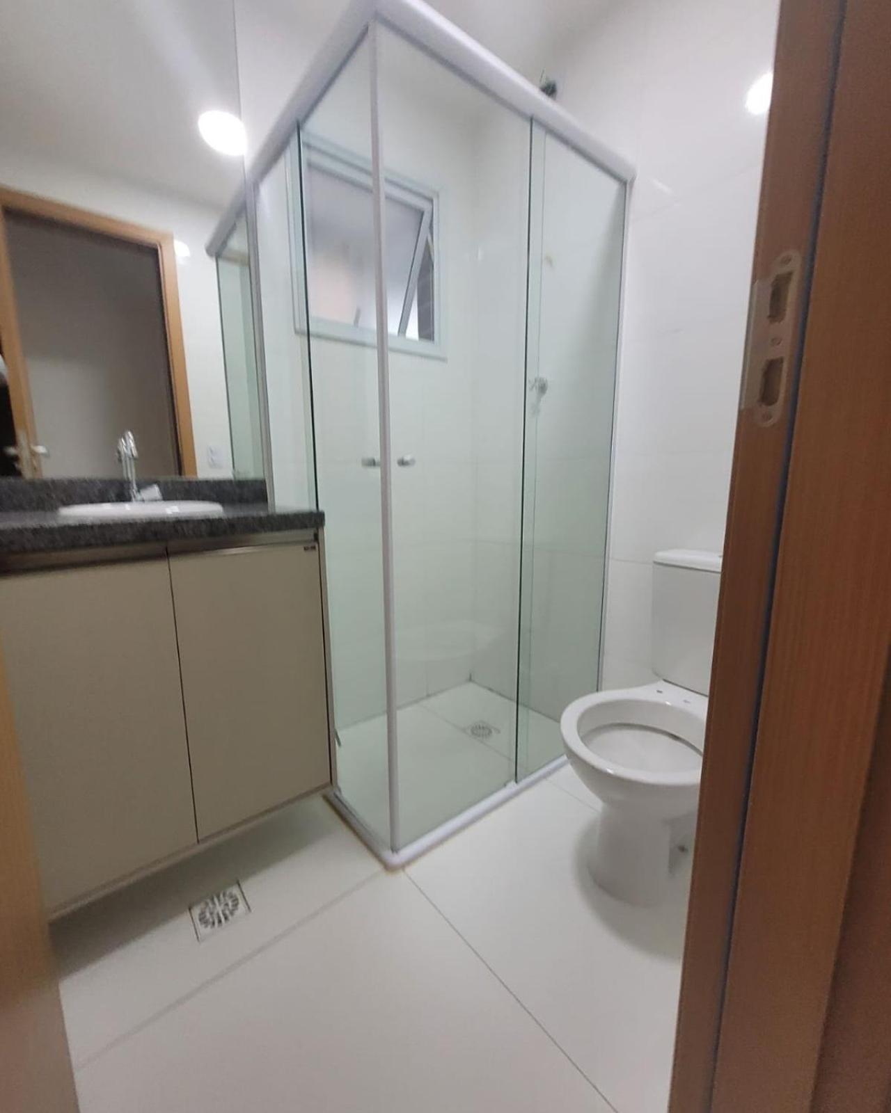 Novo Apto Canto Do Forte, Rua Praia Vista Montanha, Com Wi Fi, Homebeach10, 01 Vaga De Garagem, Melhores Restaurantes Ao Lado Прая Гранде Стая снимка